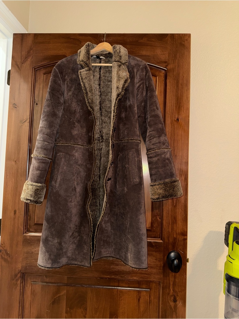 Express Genuine Leather Shearling Coat – Size Medium